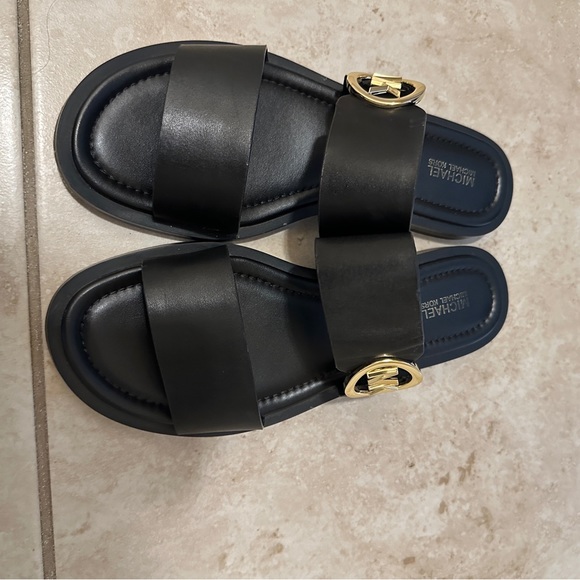 Michael Kors black sandals - Picture 3 of 5